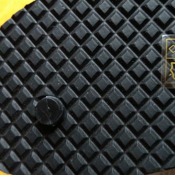 Michael kors NWOT flip-flops - Picture 6 of 7